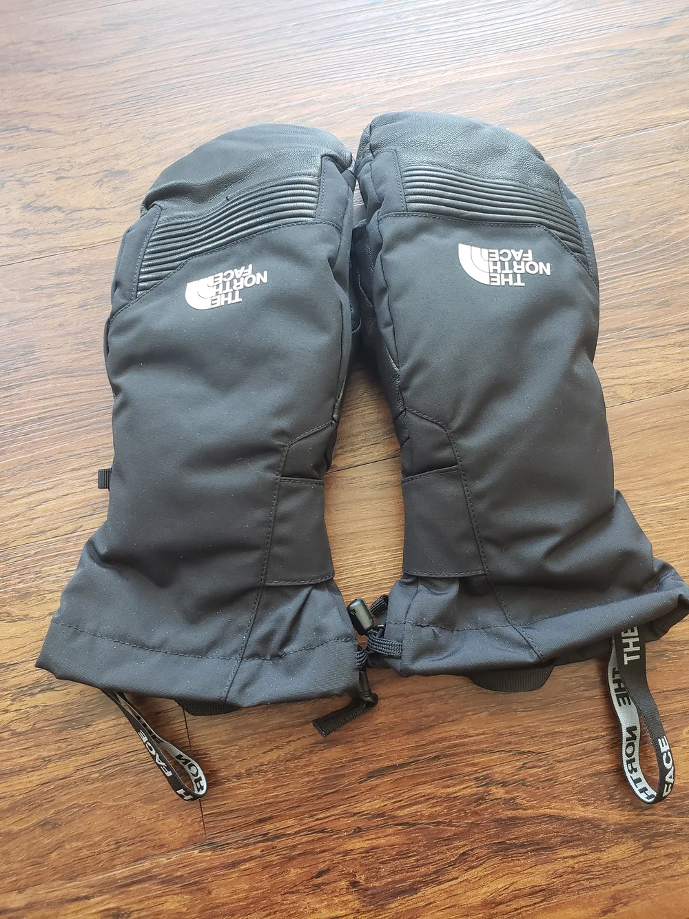 Northface Black SKi Snowboard Mittens Leather Palm And Tip Size S Unisex